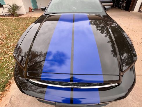 Used 2013 Ford Mustang Convertible image 4