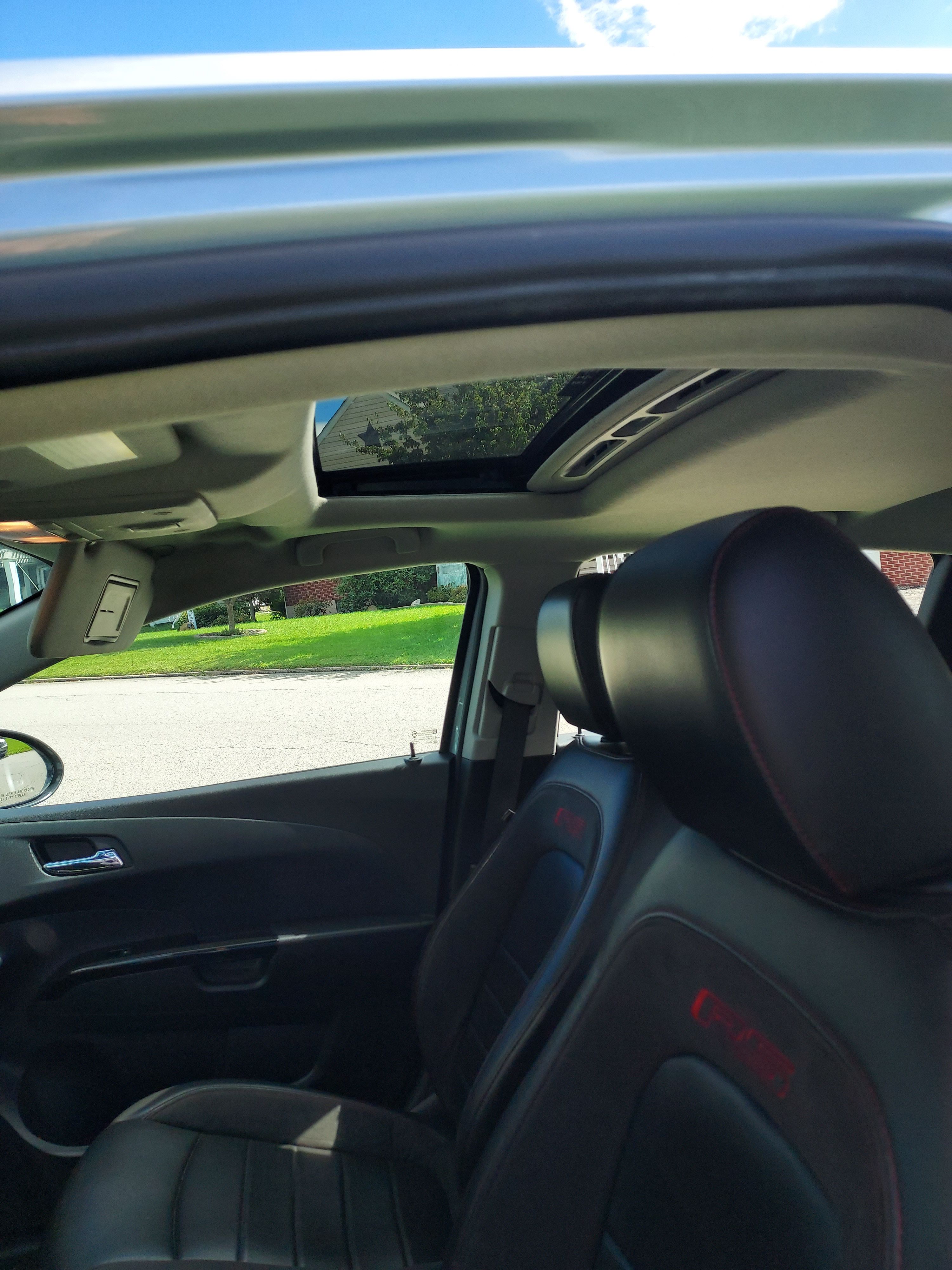 Used 2017 Chevrolet Sonic Premier FWD image 6