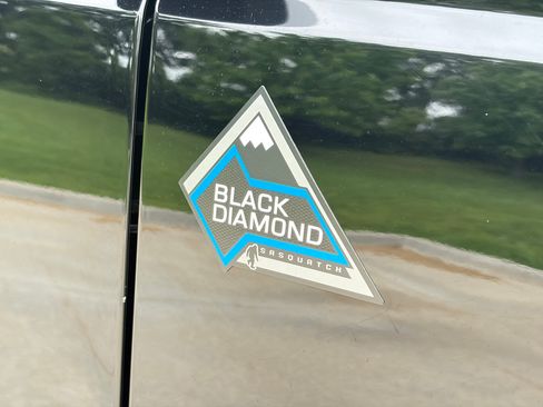 Used 2023 Ford Bronco Black Diamond w/ Sasquatch Package AWD/4WD image 6