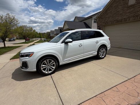 Used 2025 Audi Q7 3.0T Premium Plus w/ Premium Plus Package AWD/4WD image 2