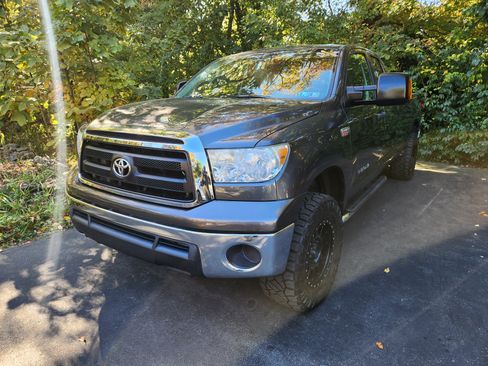 Used 2013 Toyota Tundra Pickup 4D 8 ft w/ Convenience Pkg image 6