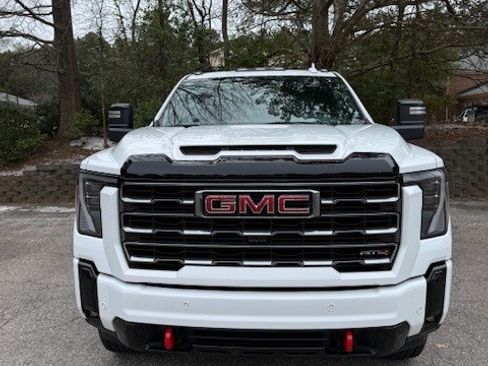 Used 2025 GMC Sierra 2500 AT4 w/ AT4 Premium Plus Package image 2