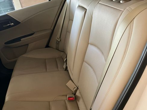 Used 2015 Honda Accord EX-L image 11