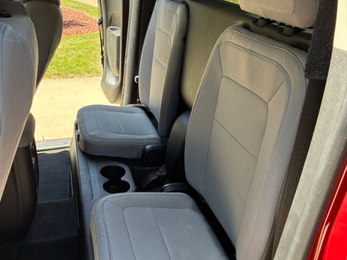 Used 2015 Chevrolet Colorado W/T w/ WT Convenience Package RWD image 17
