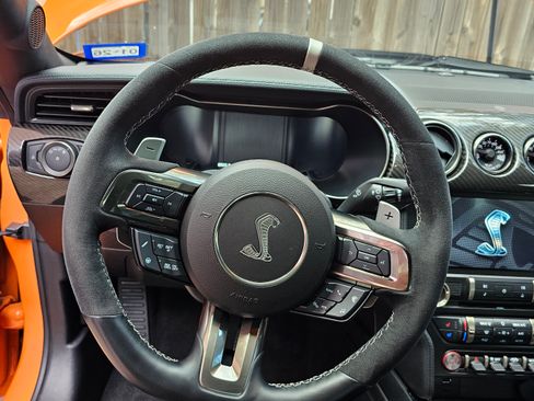 Used 2021 Ford Mustang Shelby GT500 w/ Carbon Fiber Handling Package image 19