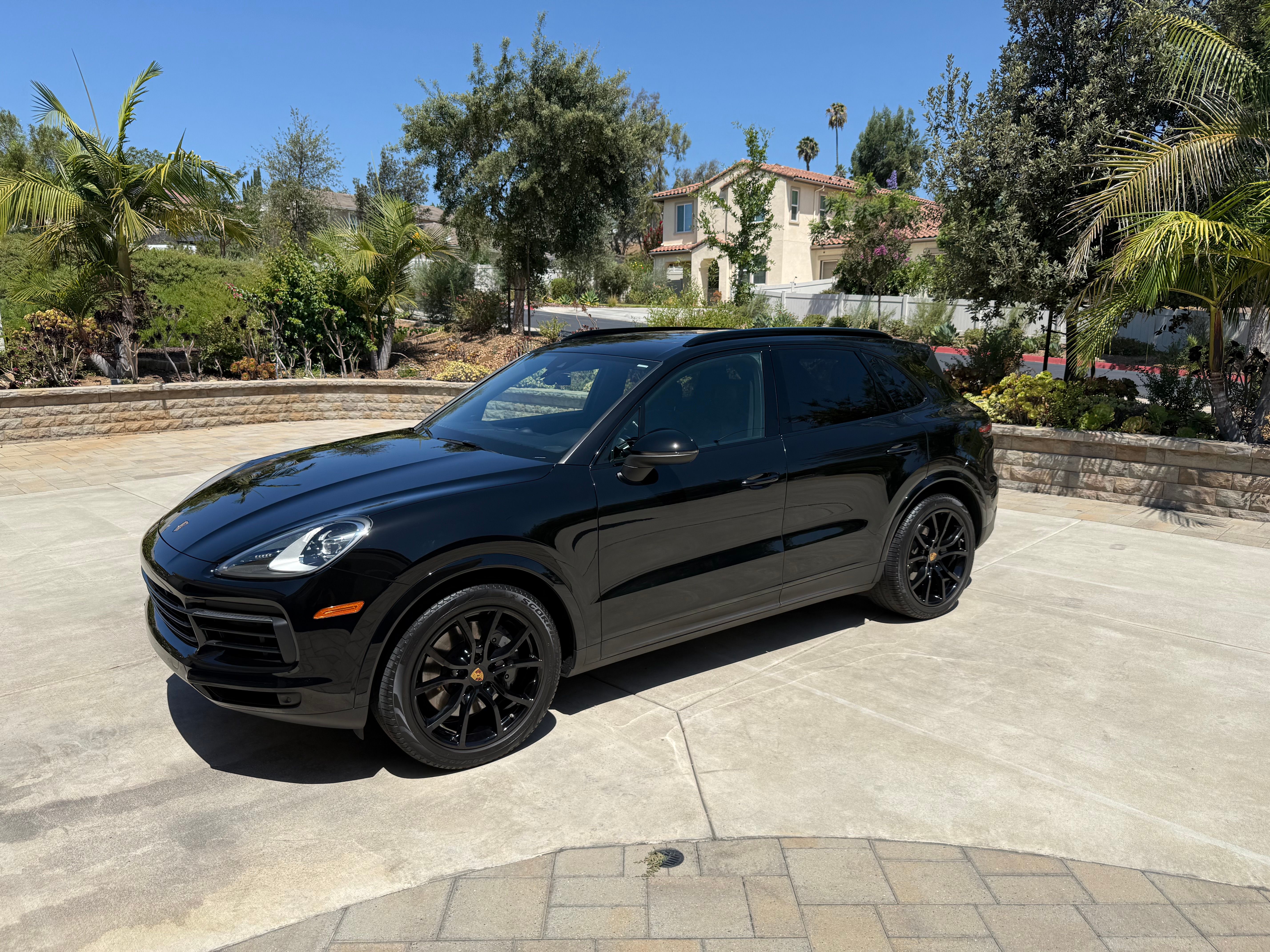 Used 2021 Porsche Cayenne S AWD/4WD image 1