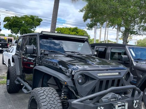 Used 2020 Jeep Wrangler Unlimited Sport S AWD/4WD image 1