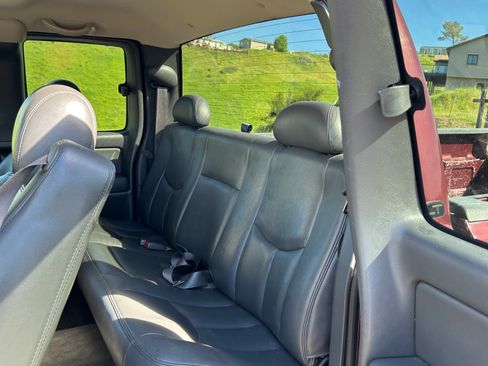 Used 2003 Chevrolet Silverado 3500 LT image 6