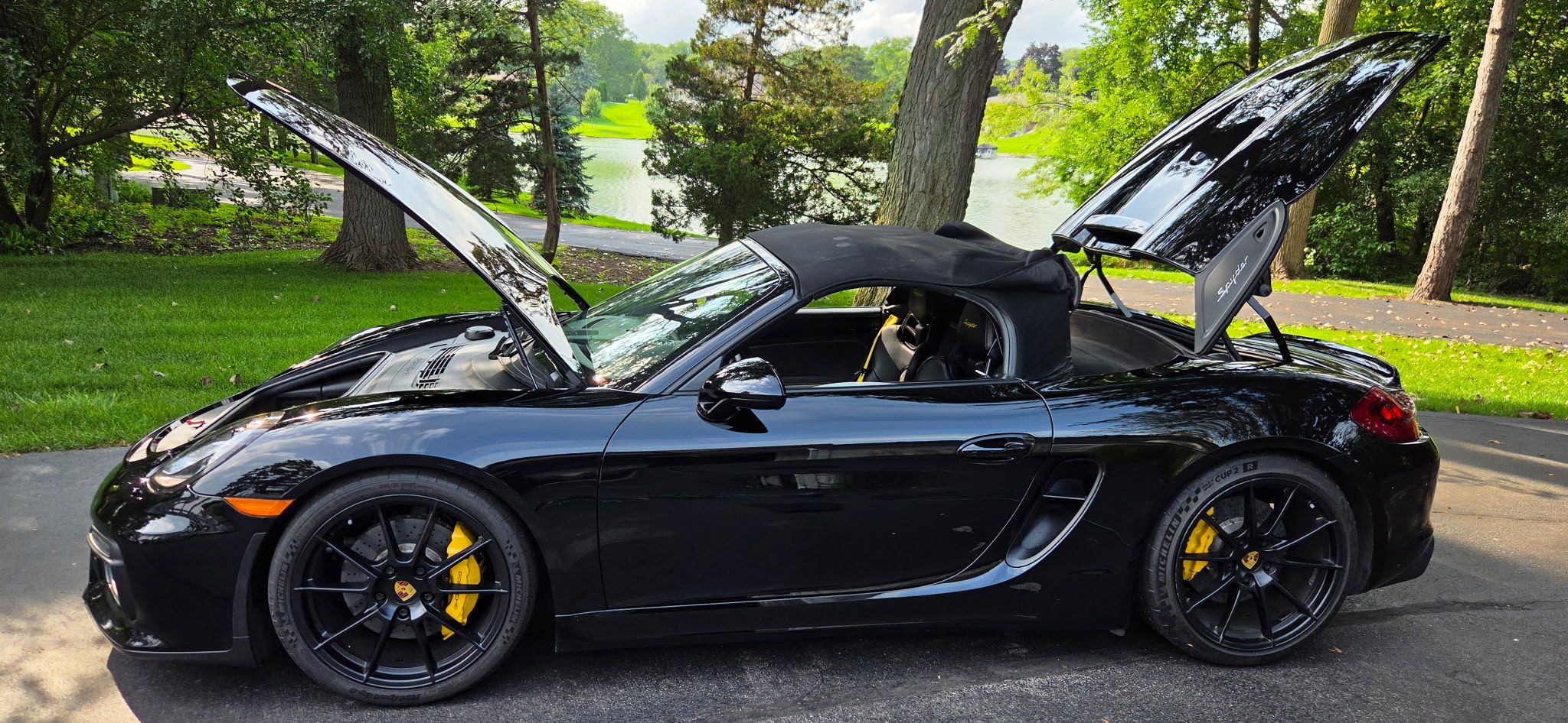 Used 2016 Porsche Boxster Spyder RWD image 15