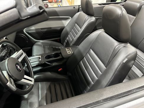 Used 2006 Ford Mustang GT Premium image 13