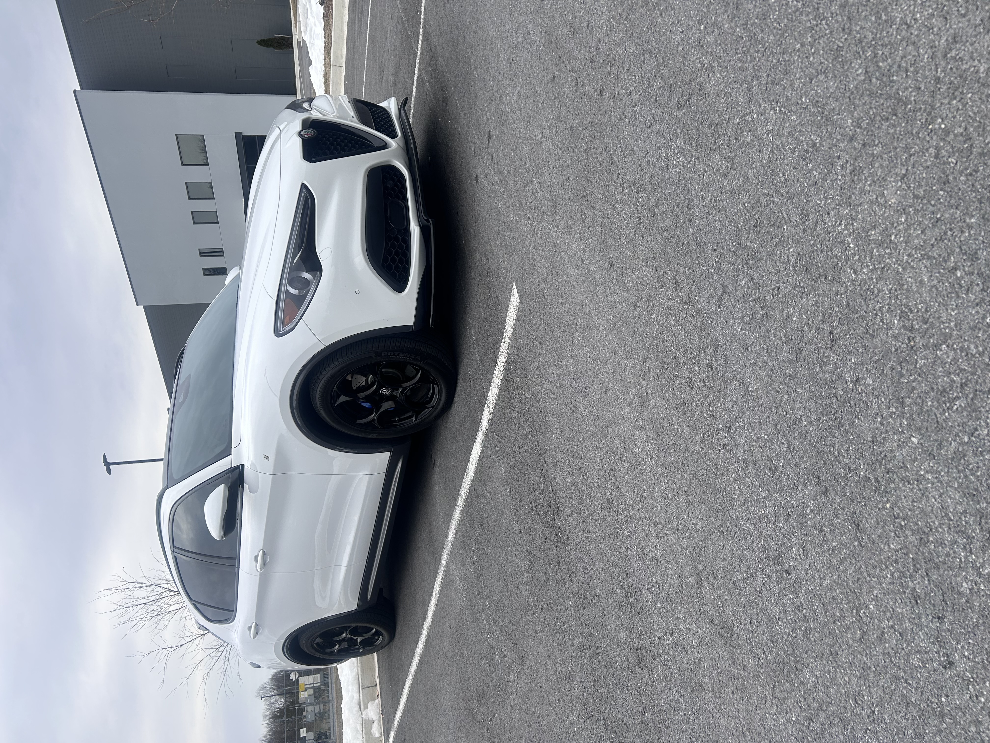 Used 2022 Alfa Romeo Stelvio Ti AWD/4WD image 4