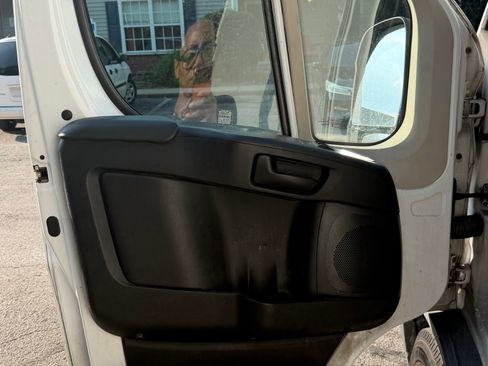 Used 2017 RAM ProMaster 2500 FWD image 12