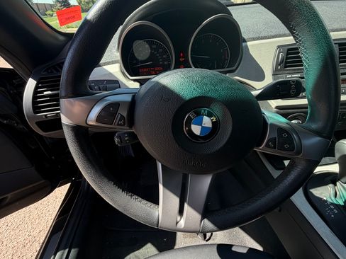 Used 2005 BMW Z4 3.0i RWD image 13