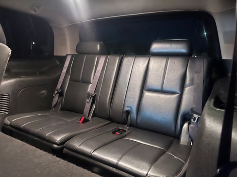 Used 2013 Chevrolet Tahoe LT image 12