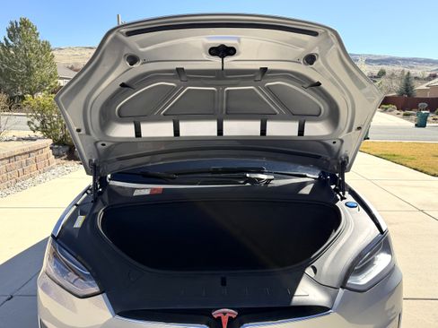 Used 2017 Tesla Model X 100D image 9