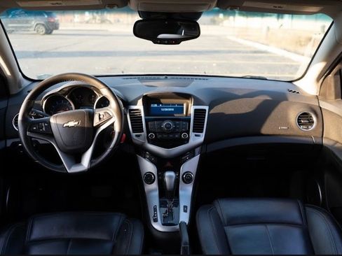 Used 2011 Chevrolet Cruze LT FWD image 13