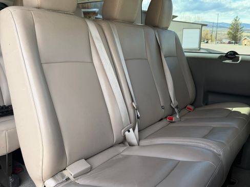 Used 2021 Nissan NV 3500 SL RWD image 25