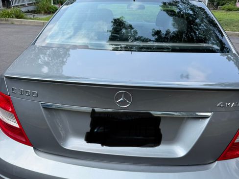 Used 2011 Mercedes-Benz C 300 4MATIC Sedan image 2
