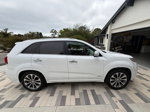 Used 2014 Kia Sorento SX w/ 3rd Row Package AWD/4WD image 4