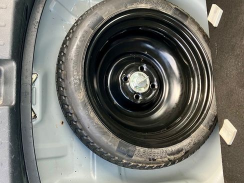 Used 2010 Honda Fit Sport image 12