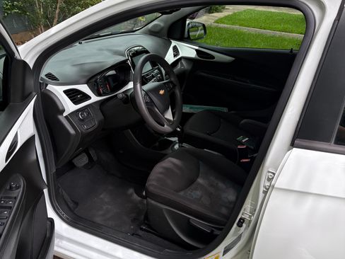Used 2018 Chevrolet Spark LT FWD image 13