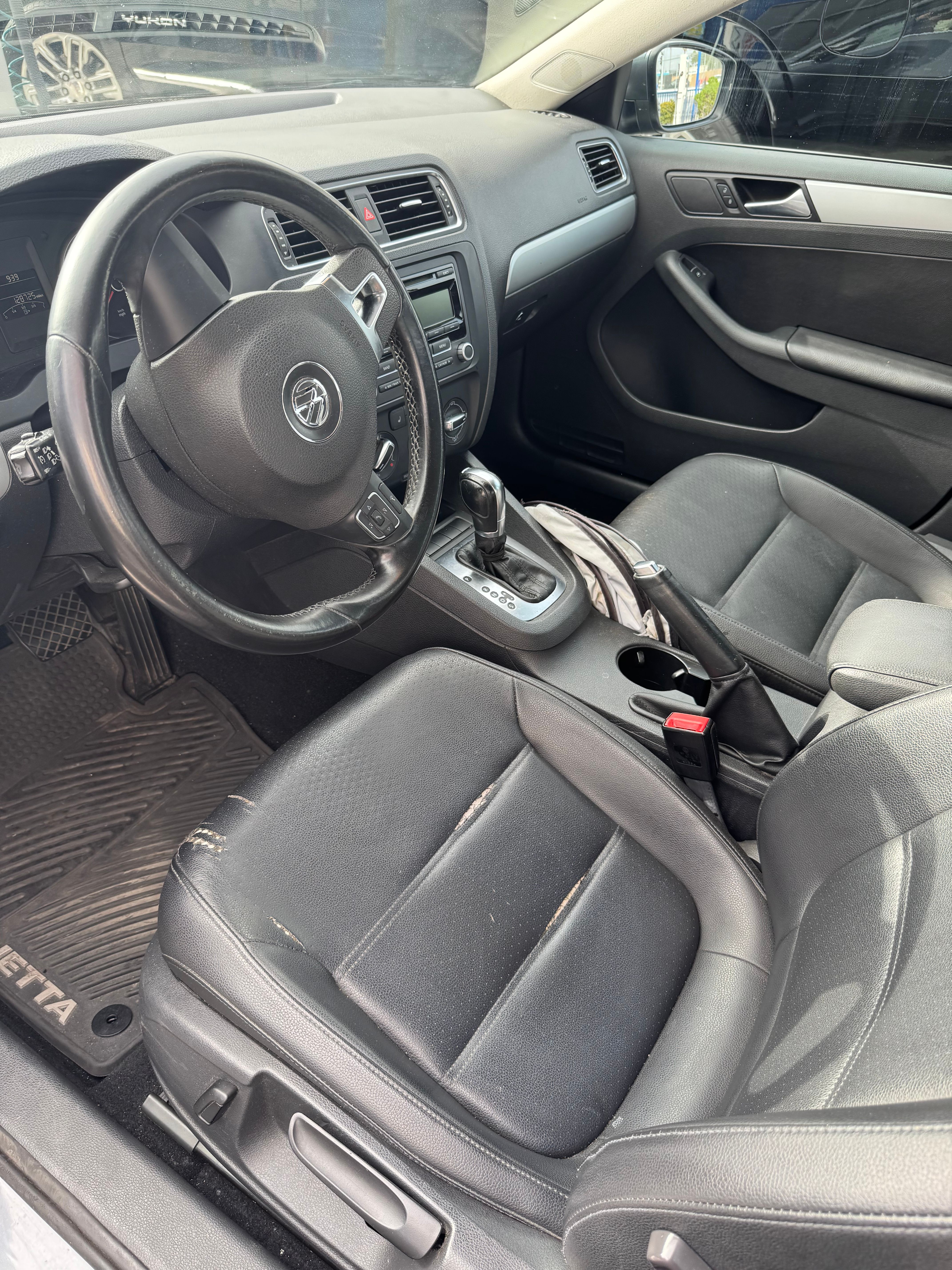 Used 2013 Volkswagen Jetta SE FWD image 12