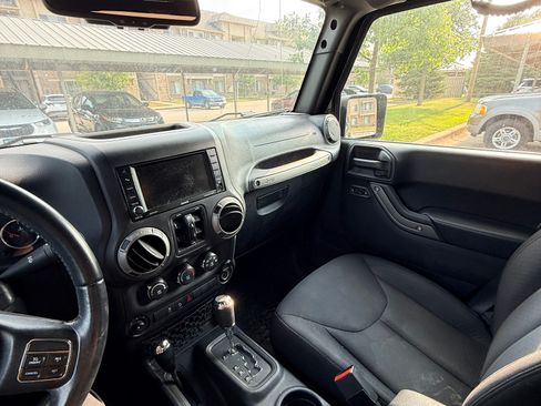 Used 2016 Jeep Wrangler Unlimited Sport AWD/4WD image 16