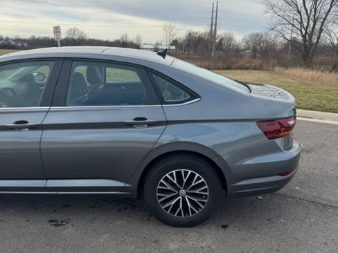 Used 2019 Volkswagen Jetta SEL image 5