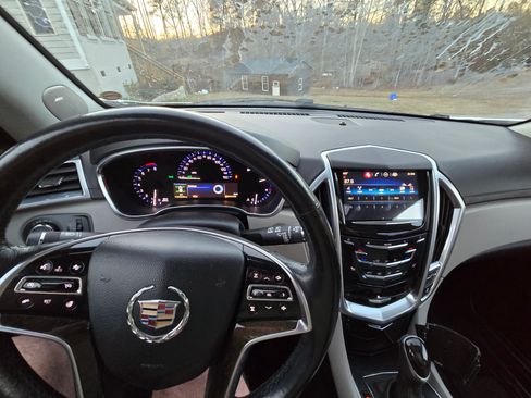 Used 2015 Cadillac SRX Performance w/ Driver Awareness Package image 16