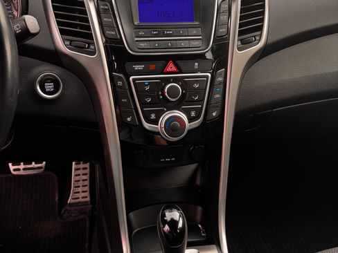 Used 2013 Hyundai Elantra GT w/ Touch & Go Pkg image 5