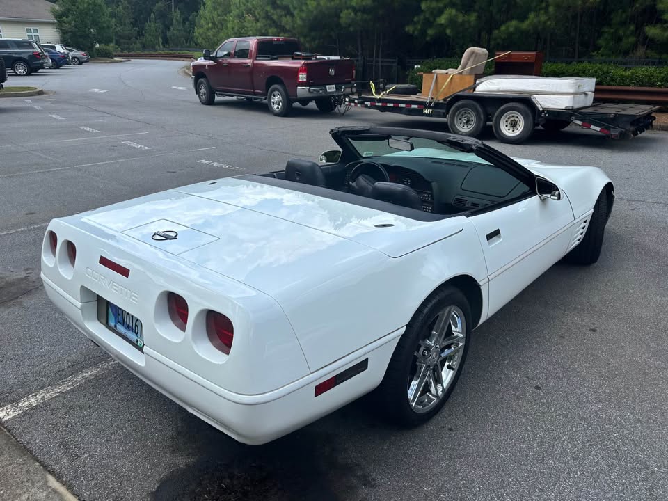 Used 1994 Chevrolet Corvette Convertible RWD image 5