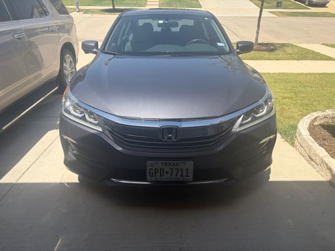 Used 2016 Honda Accord EX-L image 2