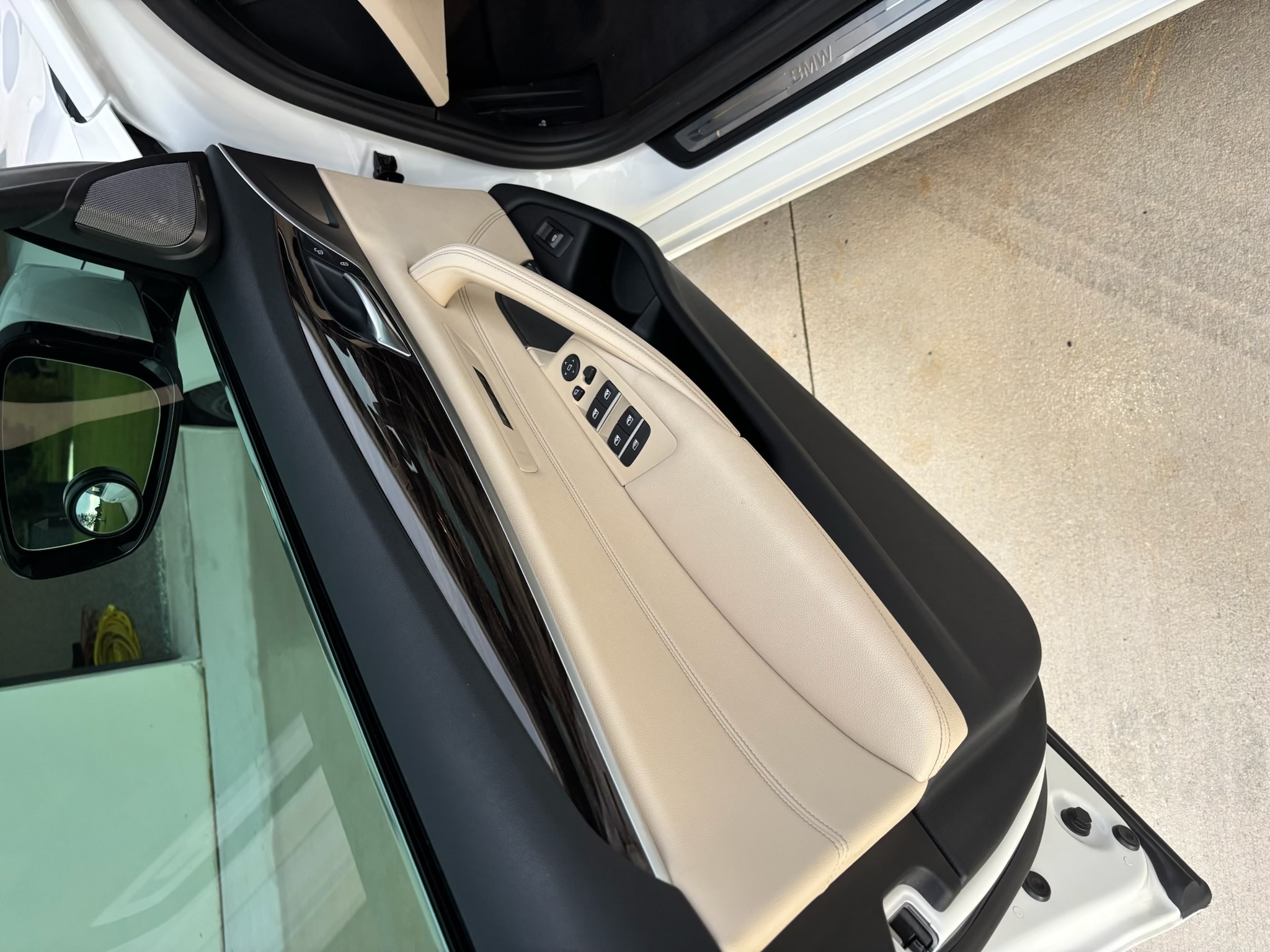 Used 2021 BMW 530i w/ Premium Package RWD image 8