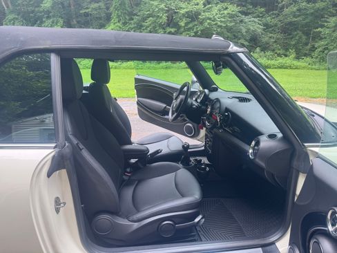 Used 2014 MINI Cooper Convertible FWD image 14