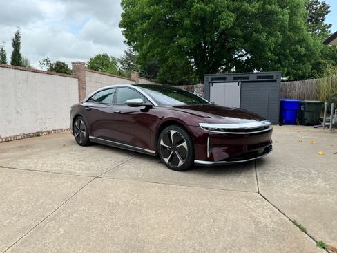 Used 2024 Lucid Air Grand Touring image 2