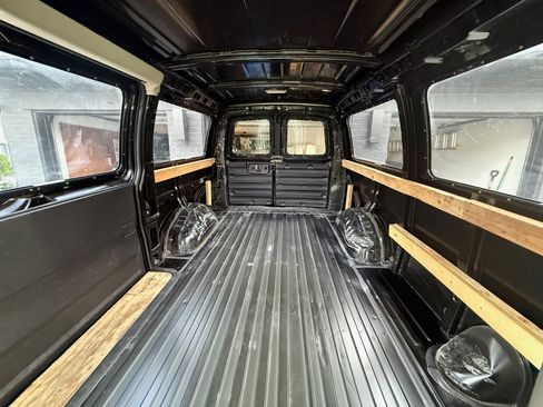 Used 2014 Chevrolet Express 1500 image 26