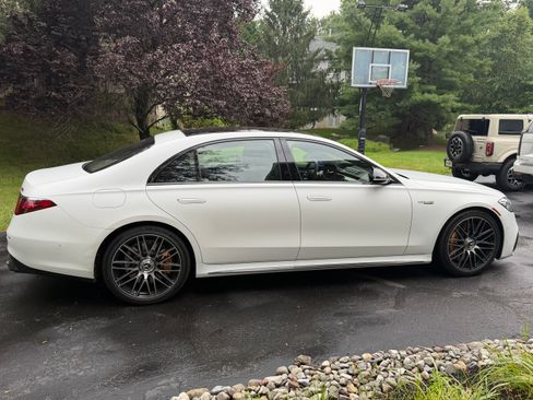 Used 2024 Mercedes-Benz S 63 AMG S image 2