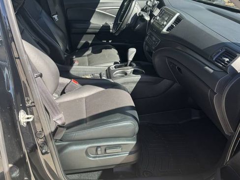 Used 2017 Honda Ridgeline RTL image 10