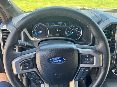 Used 2021 Ford Expedition XLT AWD/4WD image 10
