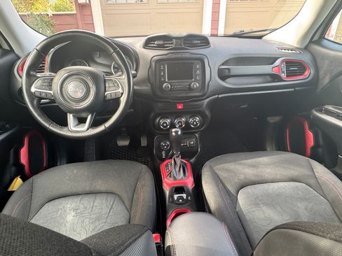 Used 2016 Jeep Renegade Trailhawk image 11