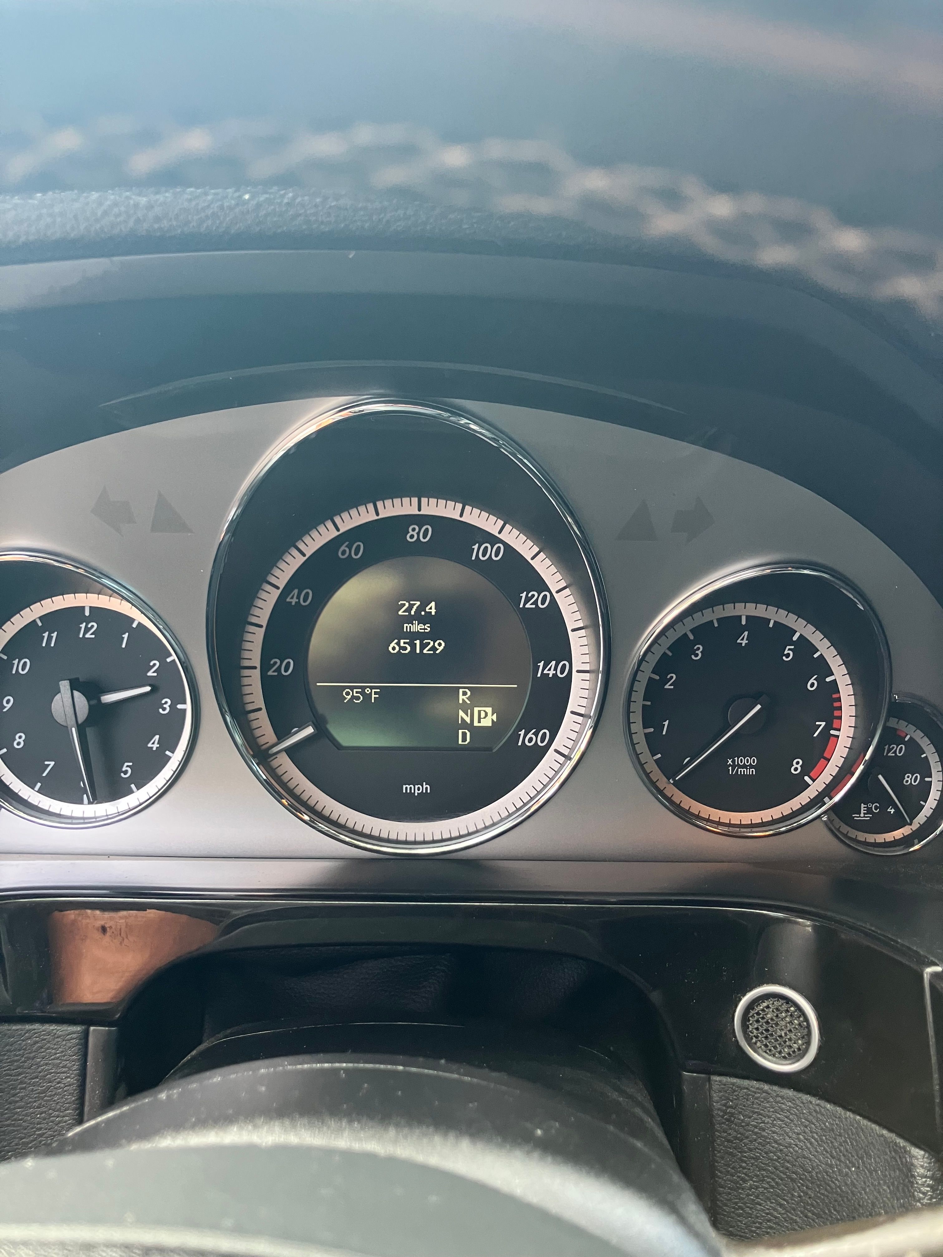 Used 2010 Mercedes-Benz E 350 Sedan image 10