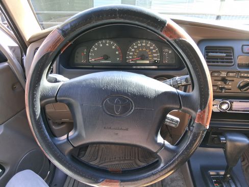 Used 2000 Toyota 4Runner 2WD image 9