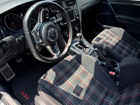 Used 2017 Volkswagen GTI S FWD image 6