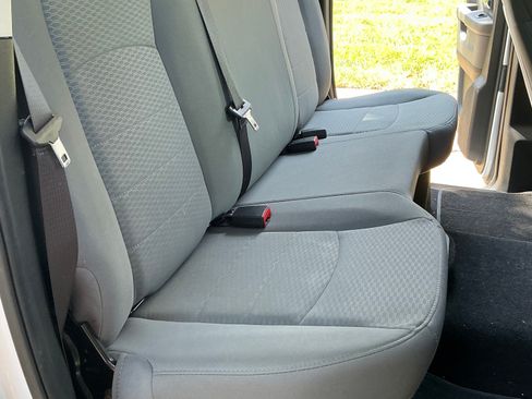 Used 2018 RAM 1500 Classic SLT AWD/4WD image 13