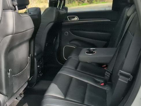 Used 2018 Jeep Grand Cherokee Summit AWD/4WD image 18