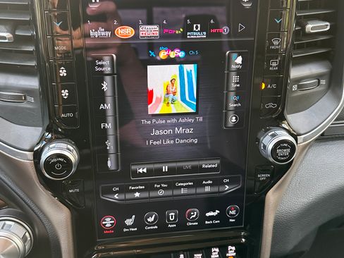 Used 2020 RAM 1500 Laramie image 20