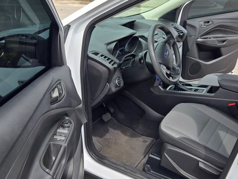 Used 2018 Ford Escape S image 15