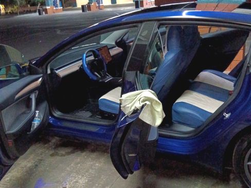 Used 2023 Tesla Model 3 Standard Range image 8