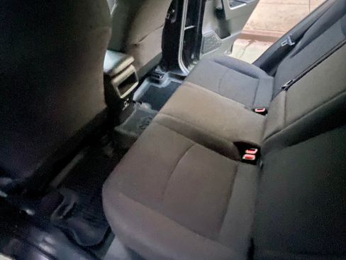 Used 2019 Toyota RAV4 LE image 8