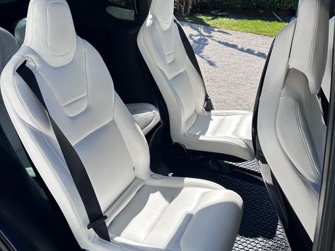 Used 2017 Tesla Model X 100D image 11